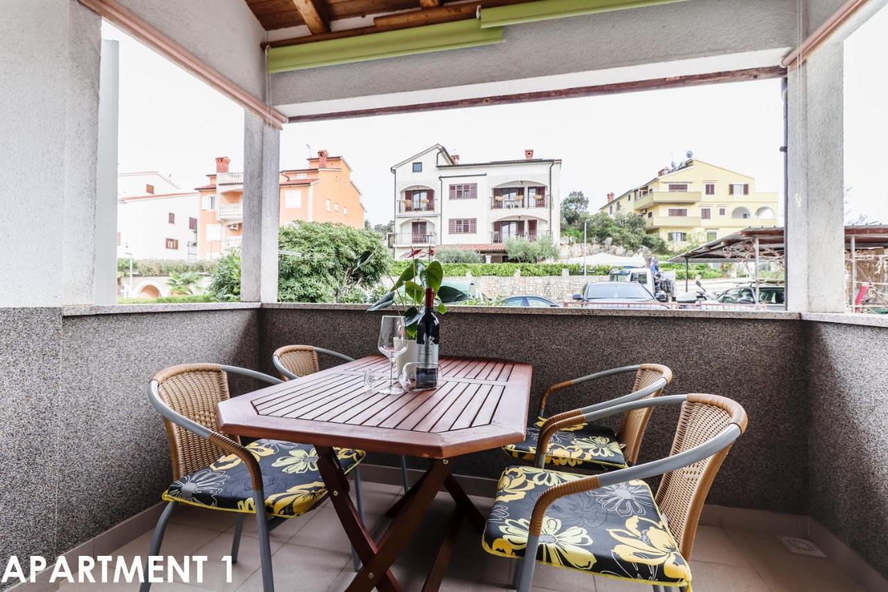 Maestral Apartments Vrsar Luaran gambar