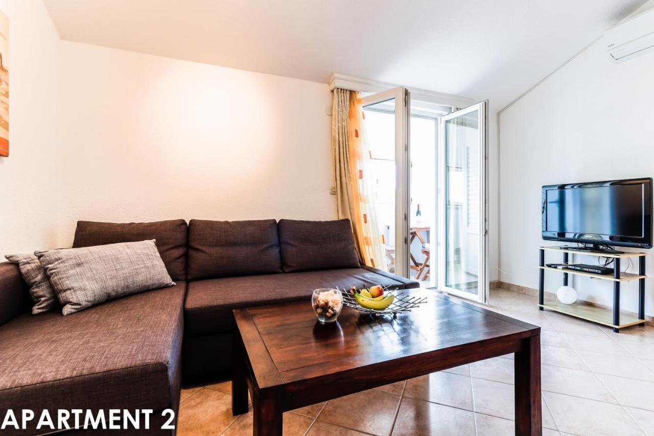 Maestral Apartments Vrsar Luaran gambar