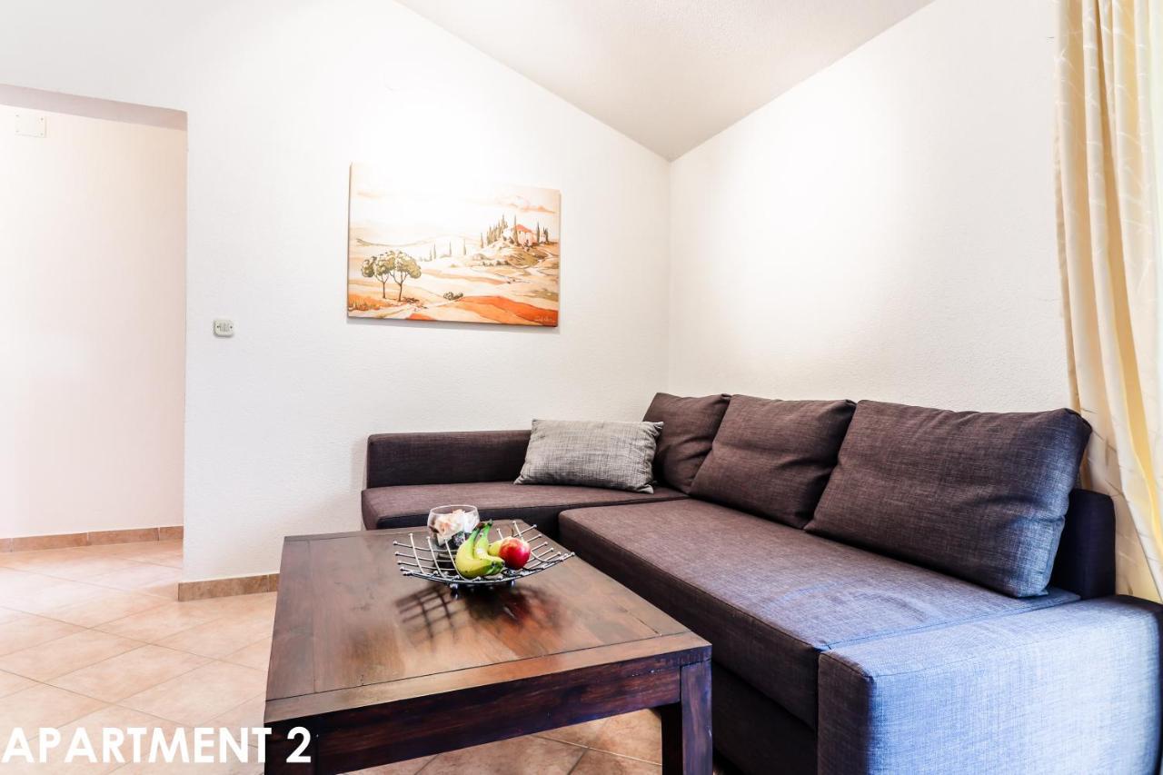 Maestral Apartments Vrsar Luaran gambar